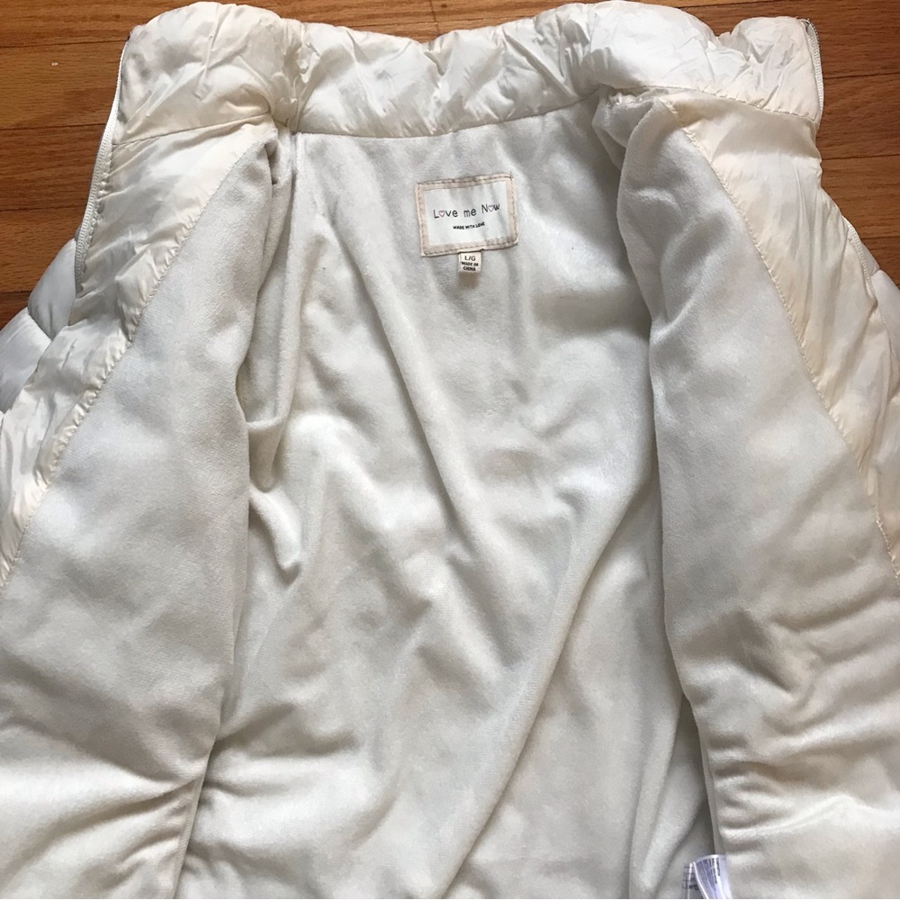 Off-White Puffer Jacket - Picture 4 of 6